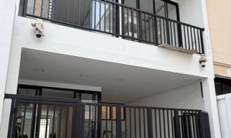 ขายทาวน์เฮาส์ - ขายบ้านทำเลดี ทัพพระยา House for sale in good location, tappraya