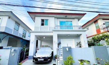 ให้เช่าบ้าน - เมกะ บางนา 1.5กม. พร้อมเฟอร์ฯ 3 นอน บางนา-วงแหวน MRT ศรีเอี่ยม 4กม. บ้านเดี่ยว 2 ชั้น 40ตร.วา. รร.นานาชาติ D-PREP 2.3 กม.2 น้ำ