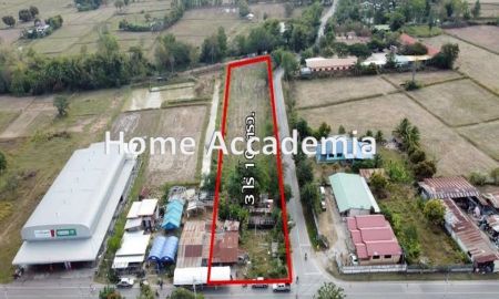 ขายที่ดิน - ขายด่วน ที่ดิน 3 ไร่ 10 ตารางวา ที่ดินสวยทำเลดี ติดถนนสองฝั่งด้านหลังเป็นคลอง อยู่ตรงข้ามเทศบาลตำบลบัวลาย ต.บัวลาย อ.บัวลาย จ.นครราชสีมา