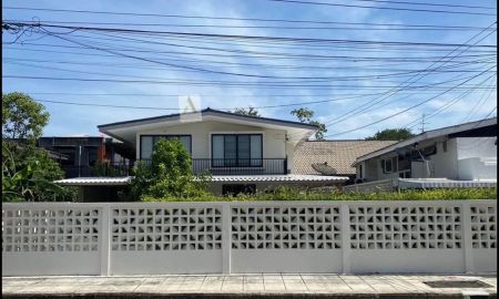 ให้เช่าบ้าน - ให้เช่าบ้านเดี่ยว 2 ชั้น เนื้อที่ 105 ตรว. เฟอร์นิเจอร์ครบ หมู่บ้านสุขสรรพ์1 ติดถนนวิภาวดี