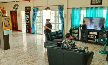 ขายบ้าน - บ้านเดี่ยวพื้นที่กว้าง ทำเล ตลาดสระครก ขนาดพื้นที่110 ตร.วา