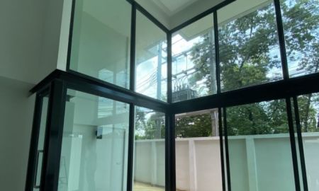 ขายทาวน์เฮาส์ - ขายทาวน์โฮม 3ชั้นครึ่ง 30ตร.ว. ห้องนั่งเล่นสูง 6 ม. ออเธน ลาดพร้าว-นาคนิวาส เขตลาดพร้าว กรุงเทพ