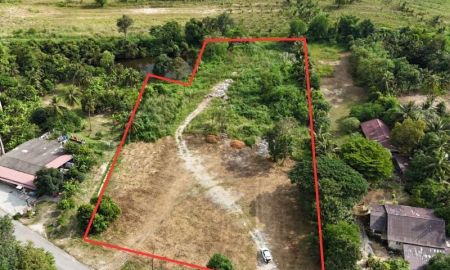 ขายที่ดิน - ขายที่ดินบ้านห้วยกุ่ม ศรีราชา บางพระ บรรยากาศดี รายล้อมด้วยภูเขา