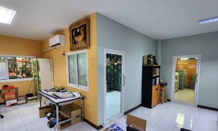 โรงงาน / โกดัง - ให้เช่าและขายโรงงานพื้นที่รวม 2,400 ตารางเมตร พร้อมบ้านพักคนงงาน ต. นาดี จังหวัดสมุทรสาคร