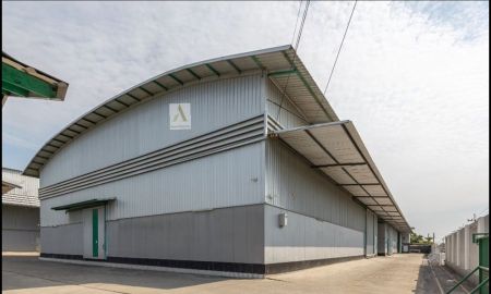 ให้เช่าโรงงาน / โกดัง - โกดังร่มเกล้า ให้เช่าโกดัง ขนาด 360 ตร.ม. ย่านร่มเกล้า ลาดกระบัง มีพื้นที่ขนถ่ายสินค้าตู้คอนเทนเนอร์