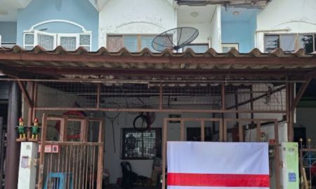 ขายทาวน์เฮาส์ - ขาย ทาวน์เฮ้าส์ ม.ร่มประดู่ ซอยเพชรเกษม 110 ถ.พุทธมณฑลสาย 4 แขวงหนองค้างพลู เขตหนองแขม กทม. ราคาต่อรองได้