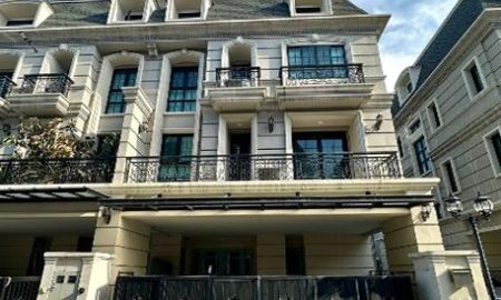 ให้เช่าทาวน์เฮาส์ - ให้เช่า] หมู่บ้าน เดอะ เลเจ้นด์ สาทร-นราธิวาส / 4 ห้องนอน 5 ห้องน้ำ / 33 ตรว. 300 ตรม. **120,000**