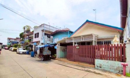 ขายบ้าน - ขายบ้าน 2 หลัง ในแปลงเดียว หมู่บ้านรัตนโกสินทร์ 200 ปี ซอย 20 จ.ปทุมธานี