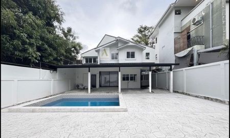 ให้เช่าบ้าน - ให้เช่าบ้านเดี่ยวมีสระว่ายน้ำ เนื้อที่ 90 ตร.ว. บ้าน 5 ห้องนอน ย่านห้วยขวาง ใกล้รถไฟฟ้าMRTสุทธิสาร