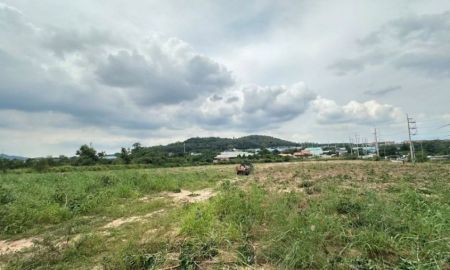 ขายที่ดิน - ที่ดินศักยภาพสูง(ติดถนน) นิคมอมตะ ระยอง ทำเลทอง 12-1-35 ไร่