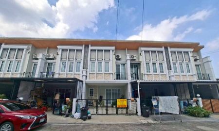 ขายทาวน์เฮาส์ - ขายบ้าน 2 ชั้น พร้อมอยู่ หมู่บ้านโกลเด้นทาวน์พหลโยธิน-สะพานใหม่