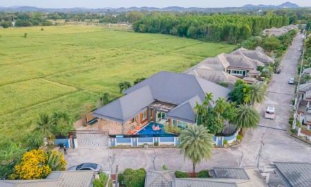 บ้าน - ขายหรือเช่า บ้านพลูวิลล่า Huay Yai private pool บ้านตรงปรก ถือกระเป๋าเข้าอยู่ได้เลย