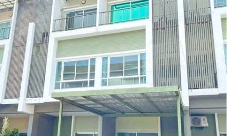 ให้เช่าทาวน์เฮาส์ - ซ.รามคำแหง 140-146 เตรียมอุดมศึกษาน้อมเกล้า MRT สัมมากร 1 กม. ให้เช่าทาวน์โฮม 3 ชั้น พร้อมเฟอร์ฯ 204 ตร.ม.17 ตร.วา. 3 นอน 3 น้ำ