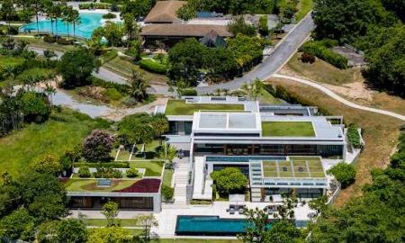 ขายบ้าน - ขายบ้านเดี่ยวหลังใหญ่ สไตล์โมเดิร์น CASCADES BANG SARAY 2 ไร่ 90 ตรว.