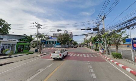 ขายที่ดิน - ขายที่ดินเปล่านาคนิวาส ต้นซอย ถนนดี ใกล้เซ็นทรัล อีสต์วิวล์