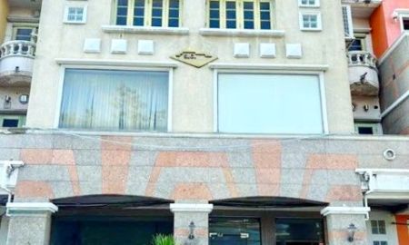 ให้เช่าอาคารพาณิชย์ / สำนักงาน - บรมราชชนนี 5น้ำ โชว์รูม 1,260ตร.ม. คลินิก 7นอน MRTบางบำหรุ433ม. ถ.สิรินธร เซ็นทรัล ปิ่นเกล้า 1.5 กม. 7ชั้น ออฟฟิตใหญ่ 46ตร.วา.