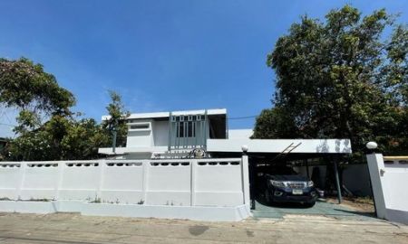 ให้เช่าบ้าน - ให้เช่า] บ้านเดี่ยว รัชดาภิเษก 19 / 6 ห้องนอน 4 ห้องน้ำ / 200 ตรว. 500 ตรม. **100,000**