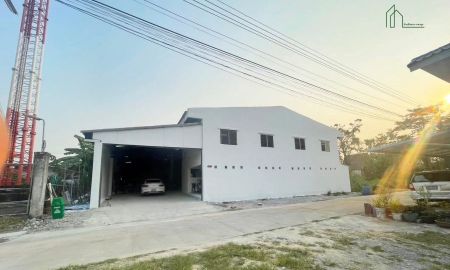 ขายโรงงาน / โกดัง - โกดังลำลูกกาคลอง 3 เพิ่งรีโนเวทใหม่ สภาพพร้อมใช้งาน 200 ตรว.