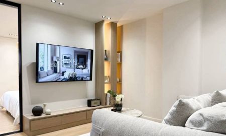 ขายคอนโด - คอนโดแต่งครบพร้อมอยู่ ใจกลางนิมมาน ศรีธนาคอนโด 2 ชั้น 14 ห้องวิวเมืองและภูเขา เชียงใหม่