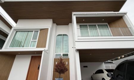 ขายบ้าน - บ้านหรู สไตล์โมเดิร์นเรือนคู่ บ้านเดี่ยวสร้างใหม่ทั้งหลัง ย่านพุทธมณฑลสาย 3