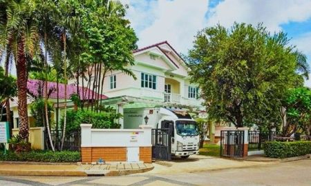 ให้เช่าบ้าน - วัชรพล ทางด่วนเอกมัย-รามอินทรา 5นอน คฤหาสน์ใหญ่ 2หลัง ให้เช่า สุขาภิบาล5 เพลินนารี 120 ตร.วา แอร์9ตัว เฟอร์นิเจอร์บิ้วอินครบ หัวมุม