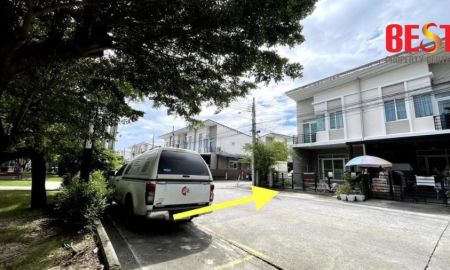 ขายทาวน์เฮาส์ - ขายทาวน์โฮมหลังมุม กัสโต้ บางนา สุวรรณภูมิ โซนหน้าสวน อยู่ต้นโครงการ เดินทางสะดวก ใกล้สุวรรณภูมิ