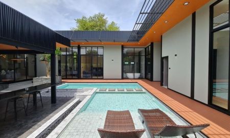 ขายบ้าน - ขายถูกมาก!! พูลวิลล่าทำเลทอง อ.สัตหีบ จ.ชลบุรี บ้านใหม่แต่งสวย เฟอร์ครบ มีเพจ มีฐานลูกค้า เริ่มธุรกิจได้ทันที หรืออยู่เองก็คุ้มค่า