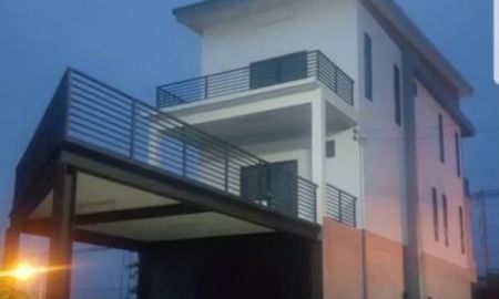 ขายอาคารพาณิชย์ / สำนักงาน - ขายอาคารพาณิชย์ 3 ชั้นใหม่ ทำเลทอง ติดถนนพหลโยธินเส้นหลัก ลพบุรี