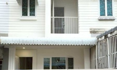 ให้เช่าทาวน์เฮาส์ - ทาวน์เฮ้าส์ให้เช่า โซน ABAC บางนา 2นอน 2 น้ำ ห้องครัว พื้นที่ 96 ตร.ม. เดินทางสะดวก เฟอร์นิเจอร์ครบ