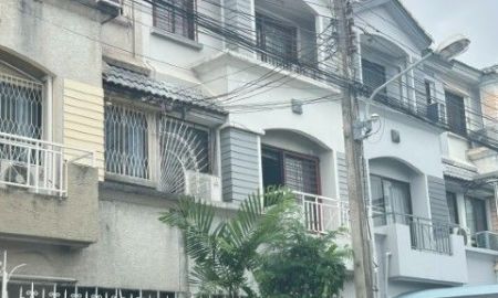 ให้เช่าทาวน์เฮาส์ - ให้เช้าบ้านกลางเมืองถนนพระราม9ซอย43มี3นอน3น้ำแอร์เฟอร์ครบใกล้แอร์พอร์ตลิ้งค์ห้าง The nine ราคาเช่า 25000บาท/เดือน