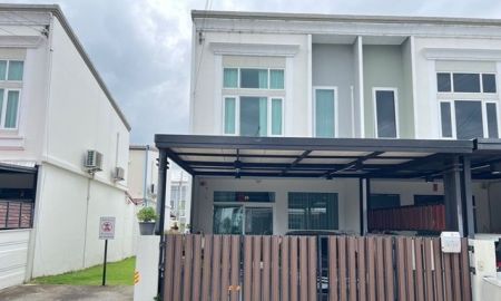 ให้เช่าทาวน์เฮาส์ - รร.สารสาสน์วิเทศธนบุรี 1.9 กม. ทาวน์โฮม 2 ชั้น แปลงมุม วิวดี 29 ตร.ว.เฟอร์ฯครบ สะดวกสบาย เงียบสงบ ไม่พลุกพล่าน เหมาะกับโฮมออฟฟิศ พักอาศัย