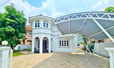 ให้เช่าบ้าน - จัดเต็มเฟอร์ฯ 90ตร.วา.355 ตร.ม. 5นอน MRT วัชรพล 2.7กม. รร.สตรีวิทยา2 ย่านลาดพร้าว บ้านเดี่ยว 2 ชั้นหรูหรา 4 น้ำ