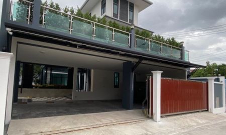 ขายบ้าน - ขายบ้านเดี่ยว 3 ชั้น พร้อมสระว่ายน้ำ ทำเลดี เขตสวนหลวง จังหวัดกรุงเทพมหานคร