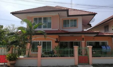 ขายบ้าน - For sale 2-storey detached house Naphasanan Village, 46 sq m, good location, close to amenities ขายบ้านเดี่ยว 2 ชั้น หมู่บ้านนภัสนันท์ จ.ชลบุรี