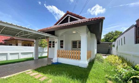 ขายบ้าน - ขายบ้านเดี่ยว 2 ห้องนอน ในโครงการ มีพื้นที่สวน ซอยบ่อนไก่ สัตหีบ