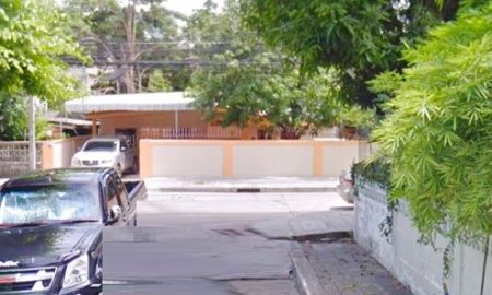 ให้เช่าบ้าน - 6นอน รร.นานาชาติเซนต์แอนดรูส์ สาทร 2.0 กม. BTS เซนต์หลุยส์ 750 ม.ให้เช่าบ้านเดียว 2 ชั้นแหล่งชุมชน เซ็นทรัล สีลม 1.4 กม. ซ.นราธิวาส