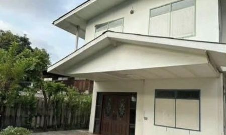 ให้เช่าบ้าน - ให้เช่าบ้าเดี่ยวถ.สุขุมวิท66/1ที่ดิน50 ตรา.ว3นอน2น้ำแอร์1เครื่องจดทะเบียนบริษัทได้เช่า25000บ/ดใกล้BTSอุดมสุขเพียง 1 กมถนนสุขุมวิท66/1