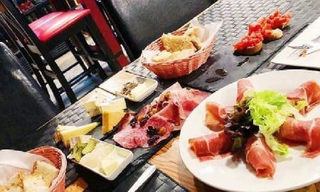 ขายอาคารพาณิชย์ / สำนักงาน - เซ้งร้านอาหารและบาร์ทำเลดี ติดริมถนนที่สุขุมวิท กรุงเทพฯ