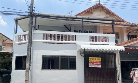 ขายทาวน์เฮาส์ - ขายทาวน์เฮ้าส์ห้องมุม 2 ชั้น พฤกษา 9 ซอย 48 รังสิต-คลอง 3 ขนาด 20.9 ตรว. มี 3 ห้องนอน 2 ห้องน้ำ รีโนเวทใหม่ ที่จอดรถ ราคา 1,450,000.- สินเชื่อฟรี