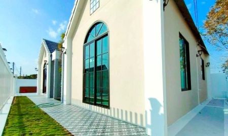 ให้เช่าบ้าน - วัดพระเจ้าสององค์ 500 ม. ให้เช่าบ้าน 3นอน 2 น้ำ สันป่าตอง เชียงใหม่ 54ตร.วา.เทศบาล ต.ยุหว่า 1.8 กม. ตกแต่งครบพร้อมเฟอร์ฯ