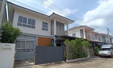 ขายบ้าน - ขายบ้านแฝด หมู่บ้านปารมี พุทธมณฑล สาย 5 ใกล้ตลาดเสรี เข้าออกซอยไร่ขิงได้