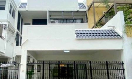 ให้เช่าทาวน์เฮาส์ - ให้เช่าบ้าน townhome หลังใหญ่ใจกลางกรุงพระราม 9 6 นอน 4 น้ำ