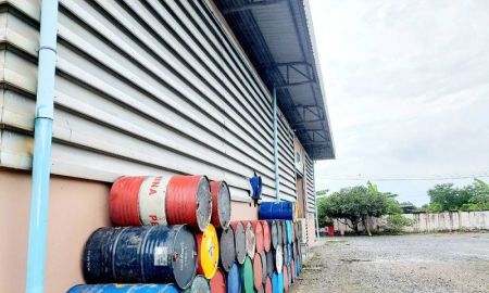 ขายโรงงาน / โกดัง - ขายโรงงานรีไซเคิลน้ำมันอำเภอพานทอง จ.ชลบุรี มีใบอนุญาต รง.4 (105 ) รง.4 (106 ) เนื้อที่ 8ไร่ 2งาน 13ตารางวา