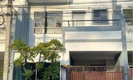 ให้เช่าทาวน์เฮาส์ - ให้เช่าทาวโฮม3 ชั้น ใกล้รถไฟฟ้าสถานีแบริ่ง และ สถานีศรีลาซาล ใกล้Bangkok Patana School หมู่บ้านไพร์มเพลส105 ซอยลาซาล77 (บางนา)