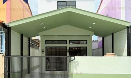 ขายทาวน์เฮาส์ - ขาย บ้านอมรทรัพย์ อยู่วิทยา หนองจอก กระทุ่มราย ตกแต่งสวยพร้อมอยู่