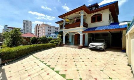 ให้เช่าบ้าน - ให้เช่าบ้านเดี่ยว หลังเซ็นทรัลบางนา ใกล้รถไฟฟ้าสายสุขุมวิท ใกล้รร.นานาชาติบางกอกพัฒนา, เบอร์คเล่, เซ็นแอนดรูว์, เวล และไอซีเอส