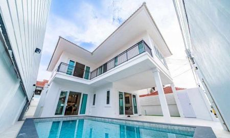 ขายบ้าน - ขายบ้านพลูวิลล่า บ้านกลางเมืองใกล้ทะเล Royal Park Village