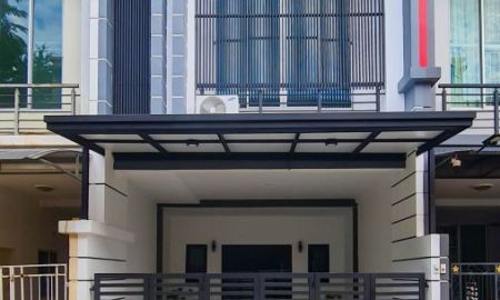 ขายบ้าน - ขาย ทาวน์เฮ้าส์ 2ชั้น หน้ากว้าง 3ห้องนอน มบ.อาร์เคออฟฟิศพาร์ค RK Office Park ถ.สุวินทวงศ์ รีโนเวทใหม่ แถมเฟอร์ฯจัดเต็ม พร้อมอยู่