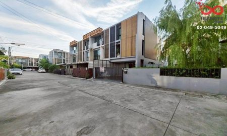 ขายทาวน์เฮาส์ - ขายทาวน์โฮม 3ชั้น 37ตรว.เดอะวิลโล่ รามอินทรา รีโนเวทใหม่