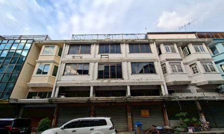 ขายอาคารพาณิชย์ / สำนักงาน - ขายตึก 3 ชั้น 3คูหา ทำเลดี ชุมชนบัณฑิตโฮม ซอยวิภาวดีรังสิต76 ใกล้สนามบินดอนเมือง